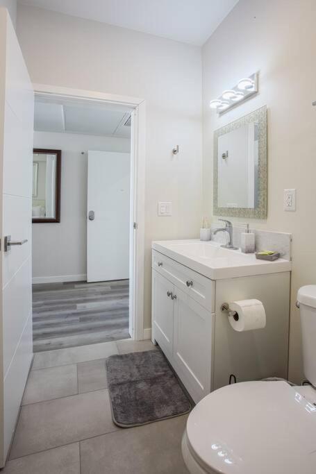 Luxurious Design One Bedroom Apt Near Balboa Park San Diego Bagian luar foto